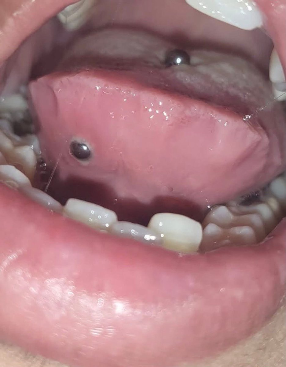 iamscrummy_'s tweet image. We go through a lot just to look good for men💔🙆‍♀️