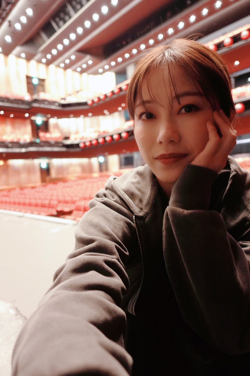 横山由依 tweet media