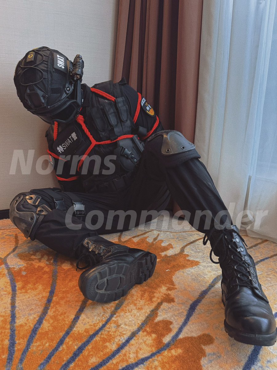 NormsCommander's tweet image. 阿sir，好像你很厉害？

#主奴 #农牛 #反差 #制服 #军犬 #警犬