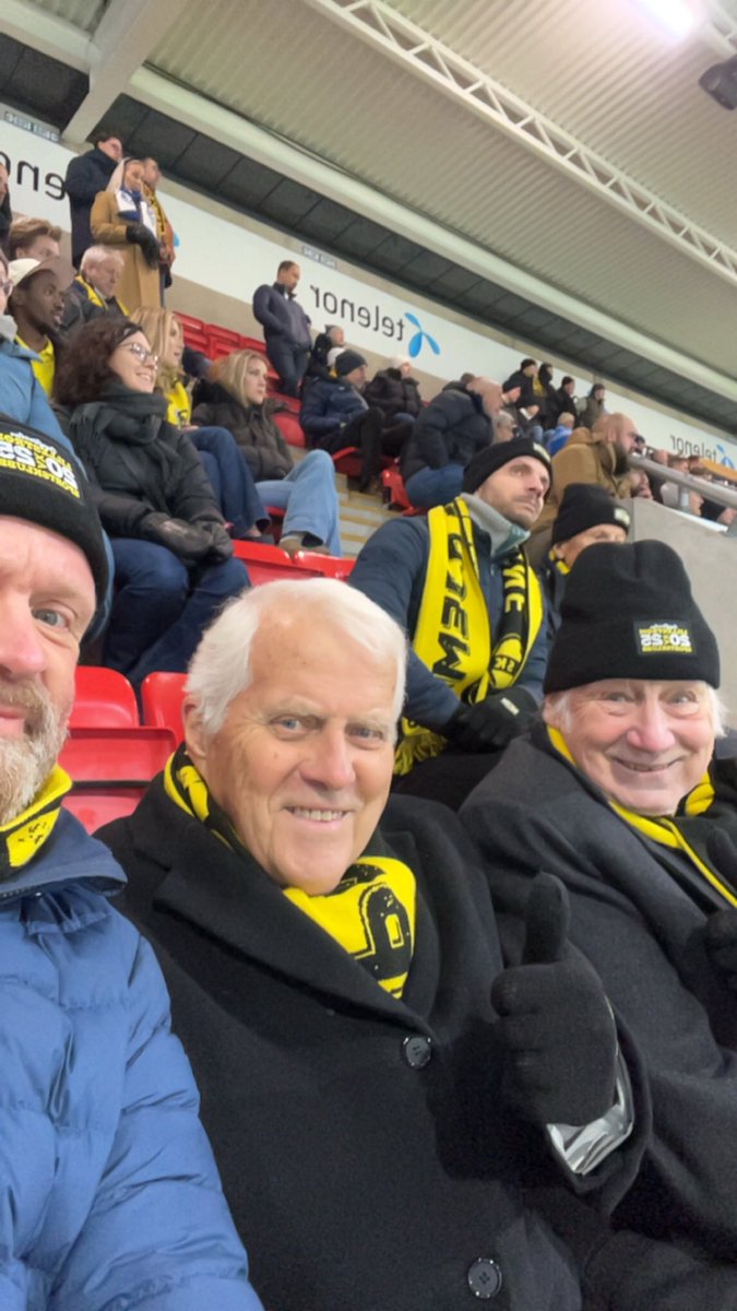 GRkkum's tweet photo. @JorgenKnutsen @StiansHex Frank koste seg veldig på Cupfinalen denne gangen også. https://t.co/V89uRW6tQs