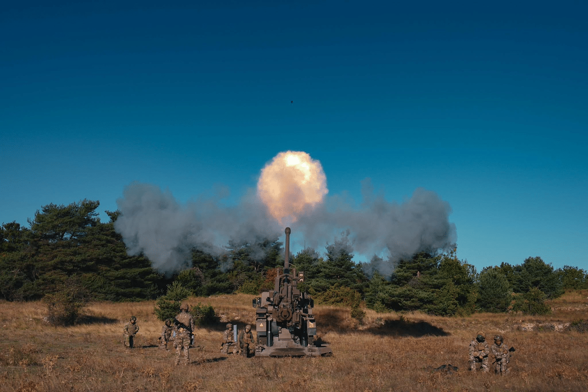 top_force's tweet image. 🪖🇫🇷 #Défense #PLF2026 Ce que l'@armeedeTerre attend de la sur-marche budgétaire de 2026. D’autres mesures de réarmement relevant de l’évolution de certains #VBCI, l’augmentation du parc de #CAESAR sont annoncées mais n’ont pas encore été précisées.