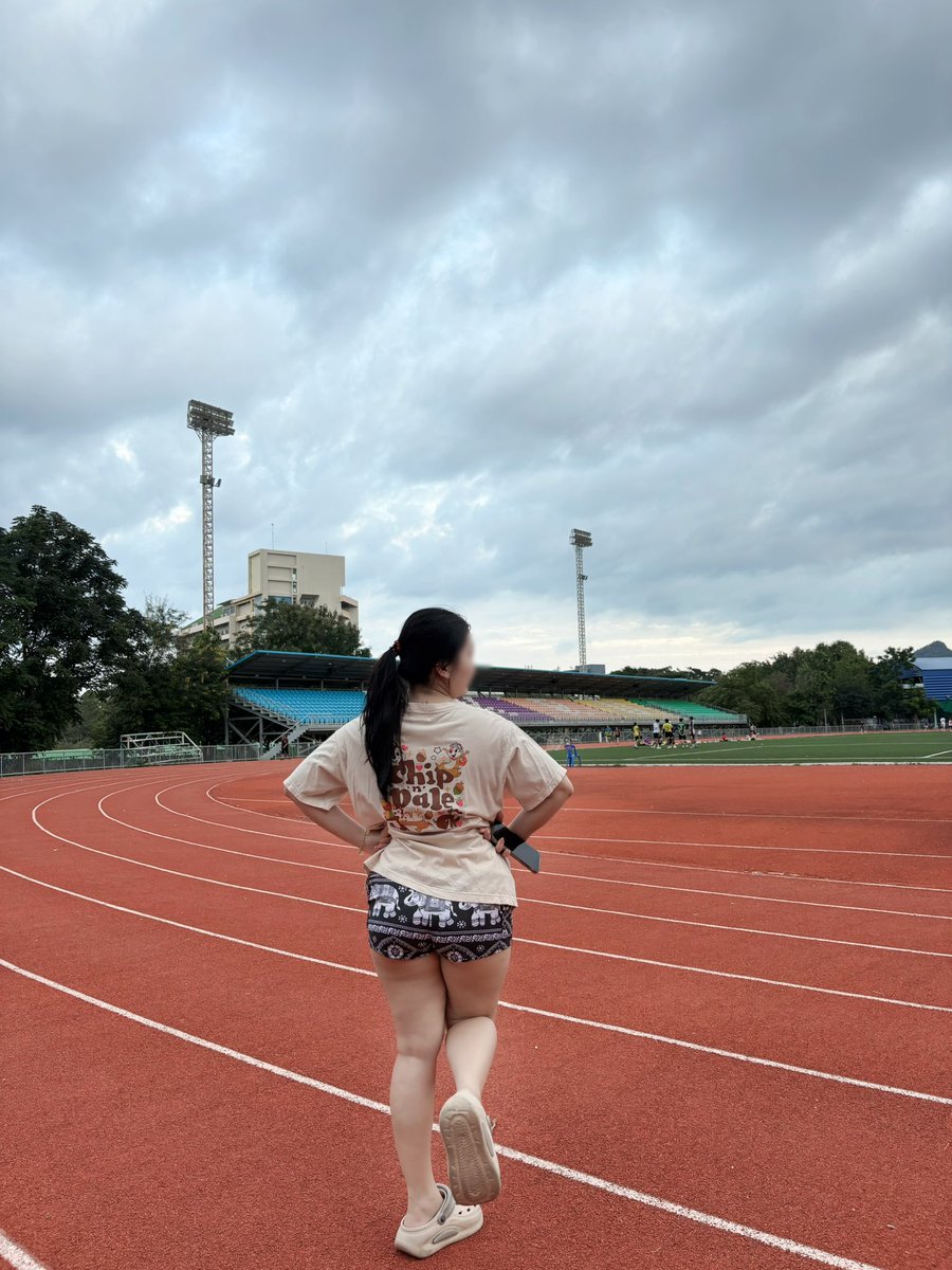 มาออกกำลังกาย❌
มาถ่ายรูป✅
#กาญจนบุรี #สาวอวบ