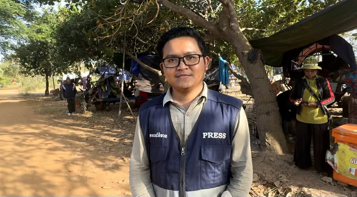 KhaosodEnglish's tweet photo. Pursuing our belief in building bridges and not walls, and keep the spacw for dialogue despite the ongoing war between Thailand and Cambodia,
Khaosod English requested Cambodian journalist and analyst Chandara Samba to write three paragraphs from Cambodia to the Thai people, through is, in this time of war between our two nations. Here is the unedited message:
---
To the people of Thailand, war and the use of armed force are never the final solution. No problem can be resolved by attempting to destroy an entire nation. The outbreak of armed conflict is a sign of failure of human society, civilization, and knowledge. At the state level, it reflects the failure of diplomacy and of governments to manage disputes through peaceful means. The renewed fighting between Cambodia and Thailand, even after a peace agreement reached in late October, further exposes this failure at the state level. It is an unbelievable clash and one that reportedly drew an exclamation of disbelief even from U.S. President Donald Trump.

As a journalist who has visited the conflict zone, I have witnessed a tragedy that neither the Cambodian nor the Thai people should ever have to endure. Hundreds of thousands of civilians have been forced to abandon their homes in search of safety. Children are unable to attend school, babies suffer from malnutrition, the elderly lack proper care, and the sick are left without adequate medical attention. Many have lost their property, and farmland, while some have seen their homes destroyed by shelling and they just hope for the clash end soon. I ask myself: is this what we want? How have we reached this point? This does not even account for the deaths, injuries, disabilities, and the loss of loved ones that wounds that will remain permanent scars.

By the end of 2025, relations between our two countries have reached a dangerously tense point. The pain, tears, and bloodshed will haunt both nations for decades to come. Yet Cambodia and Thailand cannot escape one another, we are neighboring countries and fellow members of ASEAN. This tragedy must end. We must act as civilized societies and resolve our differences through dialogue, not through violence.
---
Chandara Samban, A News Correspondent for The ASEAN Frontier (TAF) and junior threat intelligence analyst. December 14, 2025. Day 7 of the war.
#ThailandCambodia #ไทยกัมพูชา #NoWarThaiCambodia #หยุดสงคราม #หยุดยิง