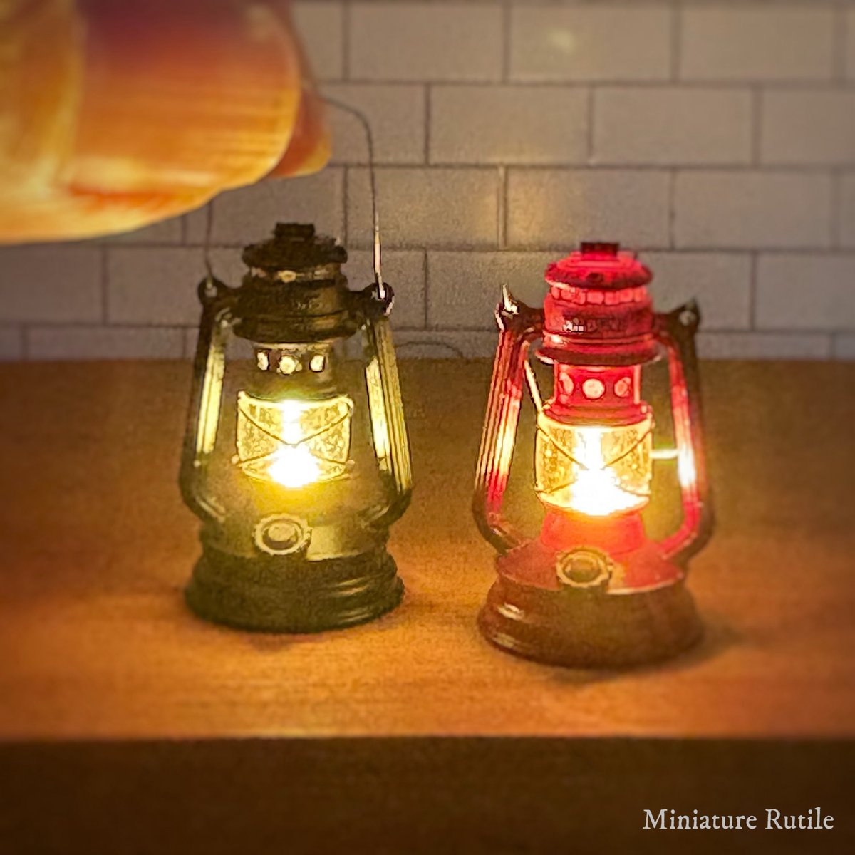 ご無沙汰しすぎてます。

<a href="/miniature_MH/">Nunu's House（田中智）</a> 定期教室 
課題のランタンです💡

電飾なんて難しくて私にはできなさそう…と思っていたので、教室で習うことができて嬉しいです☺️

ライトの時の塗装の注意点や、どのようなライトを使用するか勉強できたので、今後に活用できたらと思います。

#ミニチュア