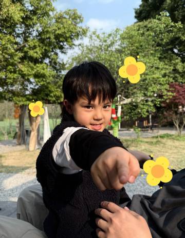 jackolighter's tweet image. ️️
📍 Gelora Bung Karno 
Ajak si kecil jalan-jalan dulu, mumpung minggu, puas-puasin ajak main Rana dulu.
 ️️