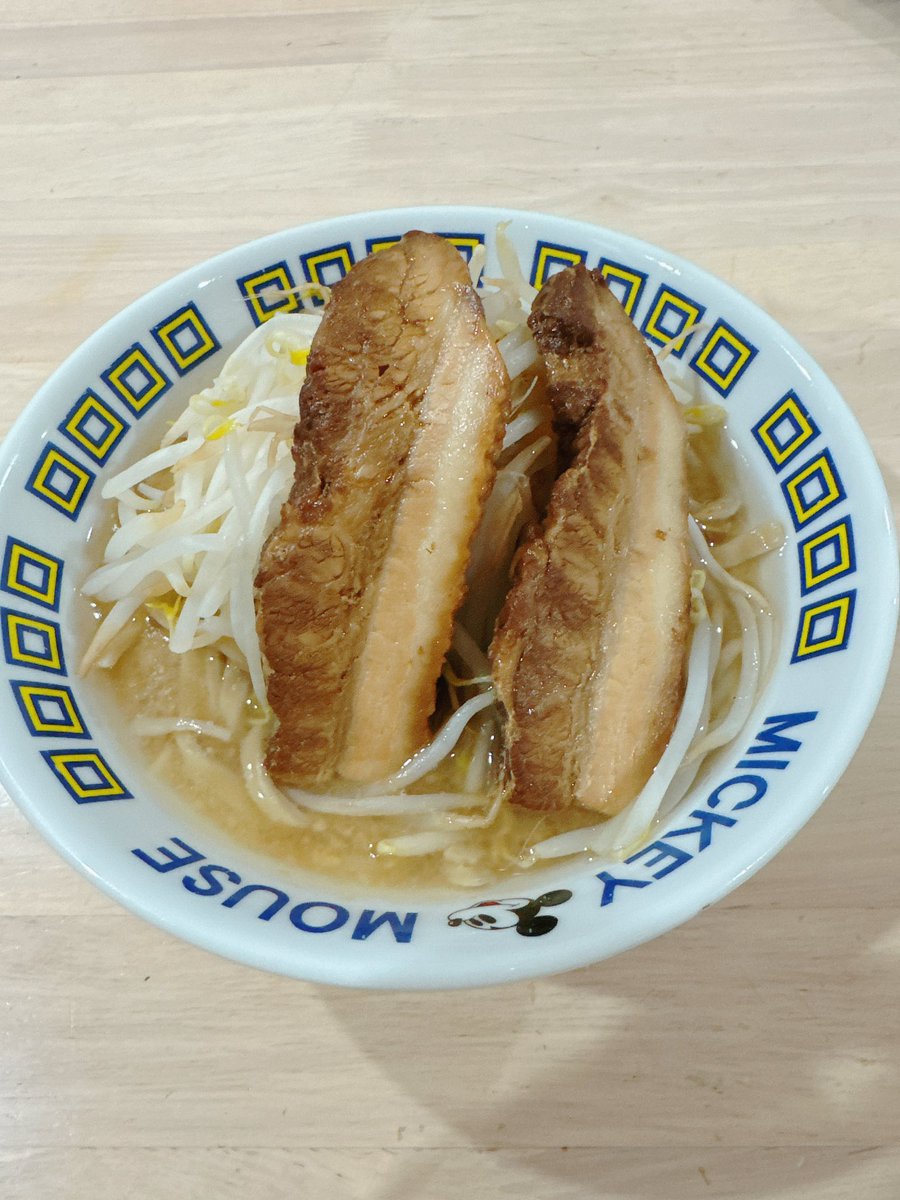 りん 一週間以上たってる場合即購入❌ 夕飯は息子リクエストのセブンイレブンのラーメンです。 1食600円で