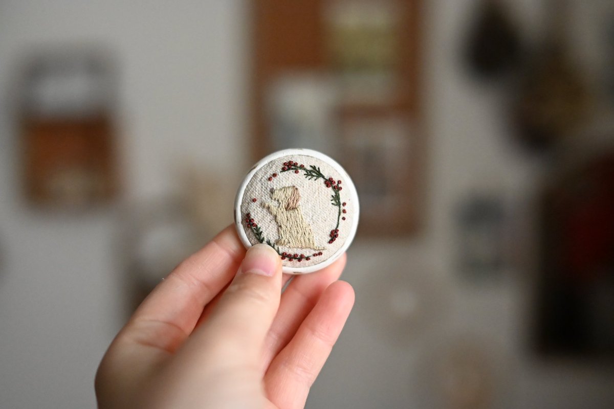 残り2点になりました◎
ブローチは、クリスマスツリーのオーナメントにしても可愛いのでおすすめです🎄

itotokurashi.base.shop