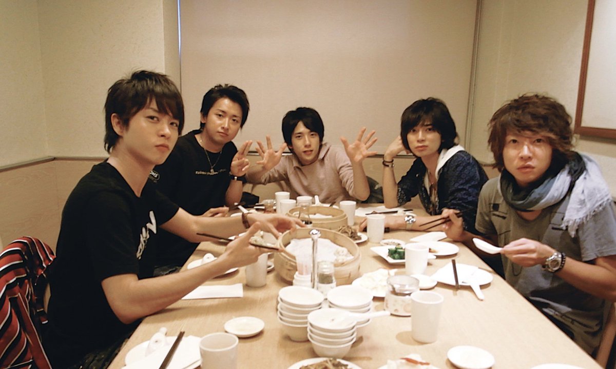 b1h_a's tweet photo. 仲良すぎて近寄れないイケメン集団 https://t.co/rxXYh9UkF5