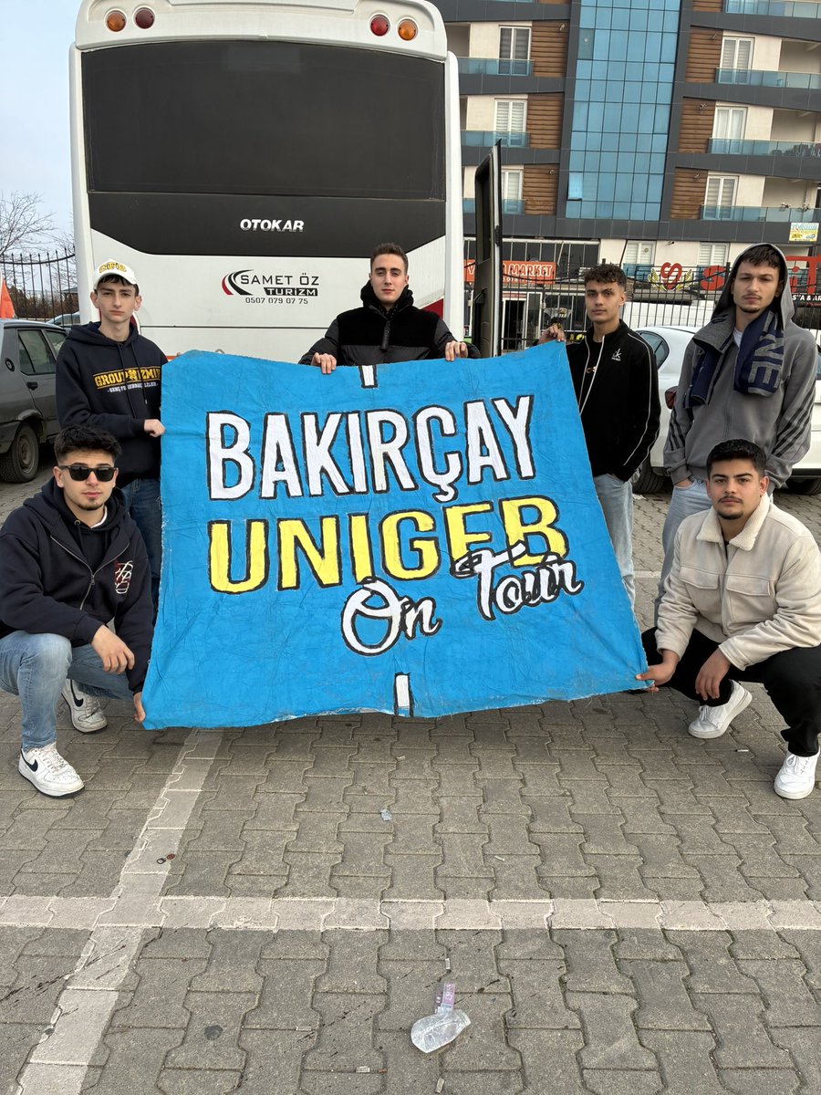 UNIGFBakircay's tweet photo. Sevmesini bilene Fenerbahçe her yerde.

Bakırçay UNIGFB olarak Fenerbahçe kadın futbol takımımızı desteklemek için Ankara yolundayız. #UNIGFB https://t.co/sNseur3DcP