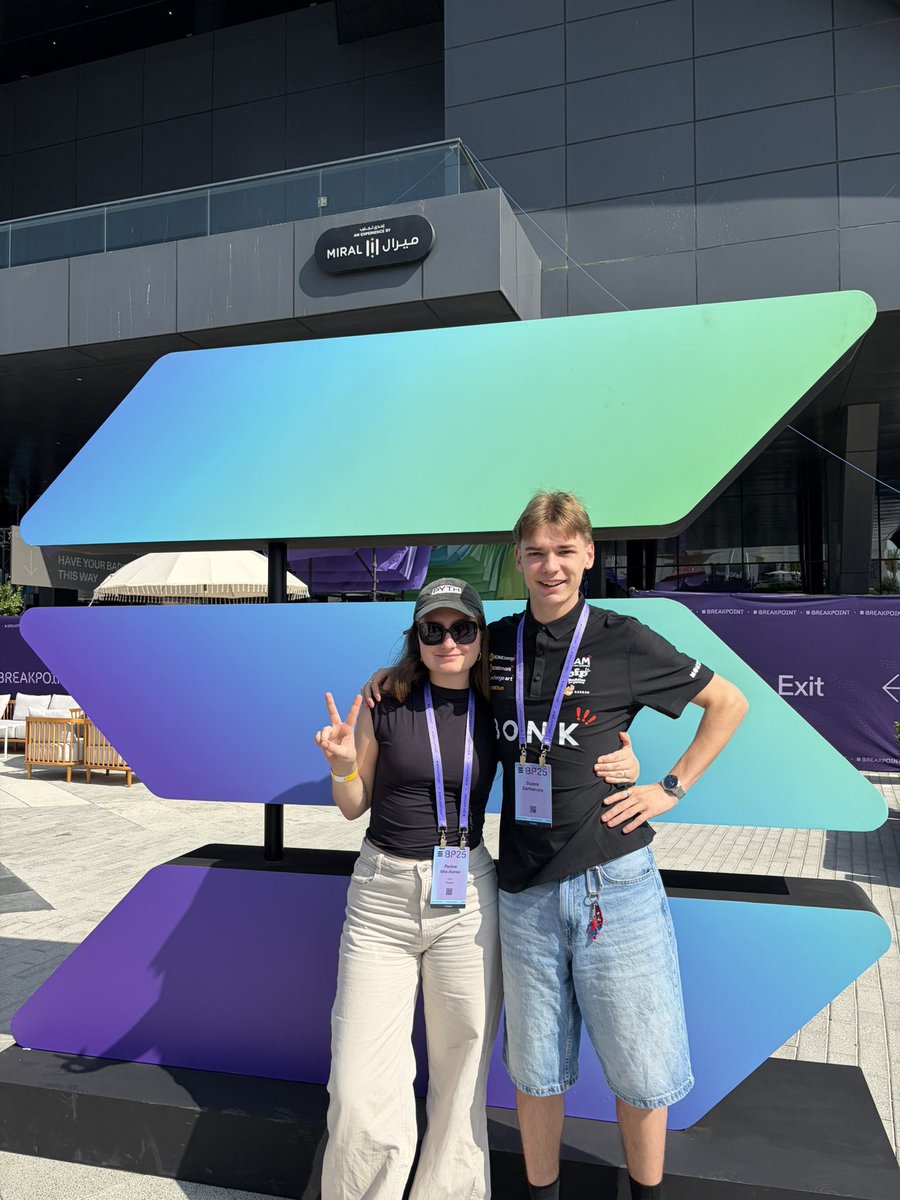 PauluneMoon tweet media