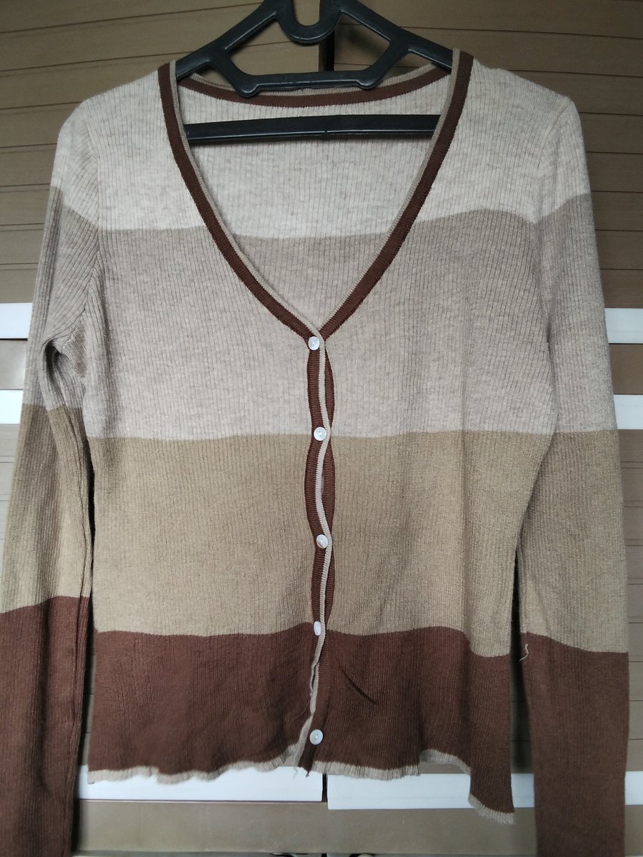 kisswritten's tweet photo. wts (want to sell) preloved pakaian! ada atasan dan bawahan esp knit &amp; cardigan. jual murah aja bisa oren dom jakpus https://t.co/OzKCJvheMh