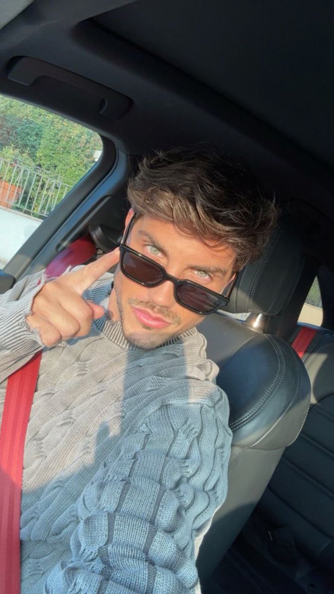 LorenzaComes's tweet photo. Buongiorno 🤍❤️
#ddm https://t.co/dTu8TymmtP