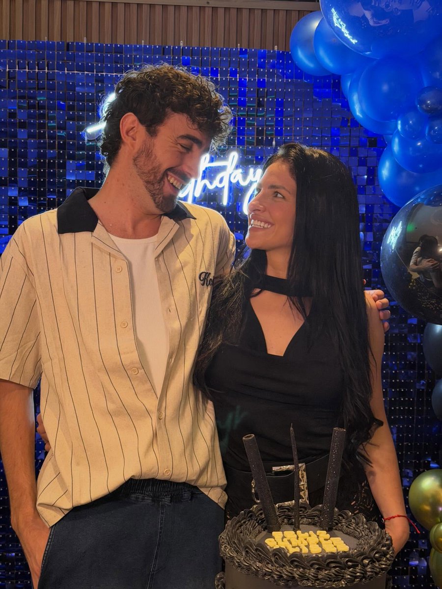 Veriii22's tweet photo. Chiara Mancuso y Ulises 🥳🎉
Amistad como la de ella son para valorar y preservar por siempre 🥹
(Foto via ig de cata gorostidi) https://t.co/3HwA0ZBhvF