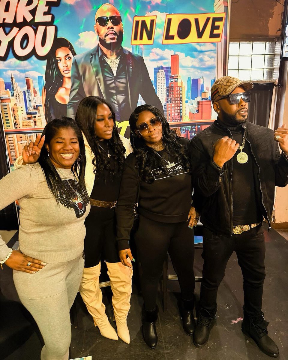 dareallachat's tweet image. #funDay 2day Chatway Yeeno 💪🏽💪🏽💪🏽#AreYouInLoveWithTimRealityShow Da reunion was hosted by Me &amp;amp; Gravyy From flavorOfLove🥳 @kingmacgutta #LongLiveGangstaboo