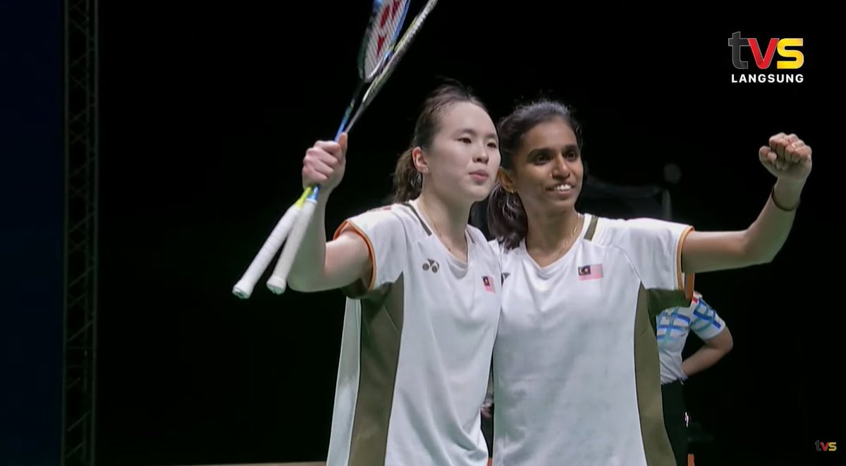 bernamadotcom's tweet photo. [TERKINI] Sukan SEA 2025 : Pearly Tan-M. Thinaah menang emas beregu wanita

[LATEST] SEA Games: Pearly Tan-M. Thinaah win women’s doubles gold

#BernamaNews 
#BernamaImages 
#SukanSEA2025 https://t.co/qh37mmLRZp