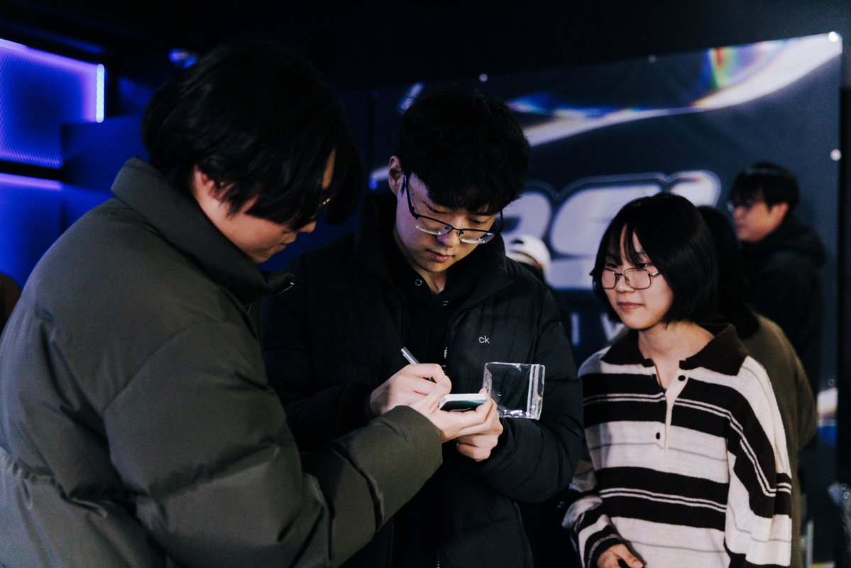 ReviveSC2's tweet image. The StarCraft scene is the best. 🔥