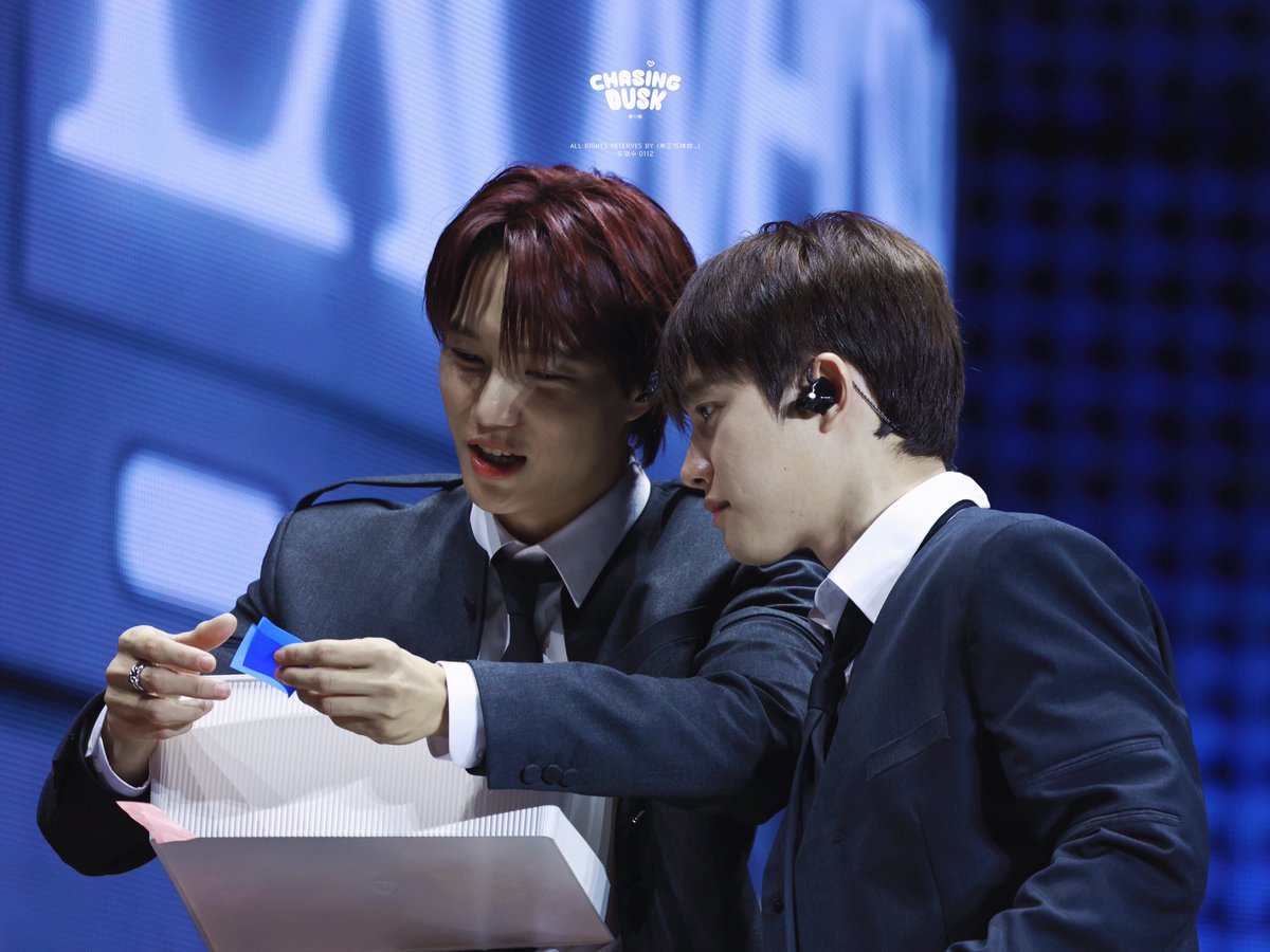 m 🎸✷ re7 tweet media