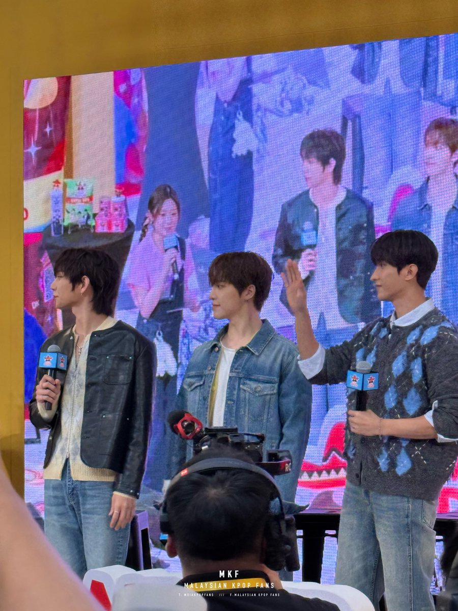 msiakpopfans's tweet photo. [📸] 251214 Ready for Mister Potato Jinjja Crunch Meet and Greet with with Joshua, DK &amp; Dino of SEVENTEEN

#SEOKSOOCHANbalikMALAYSIA #SEOKSOOCHANinKL #MisterPotato #JinjjaCrunch #DK #도겸 #JOSHUA #조슈아 #DINO #디노 #SEVENTEEN #세븐틴 #SEVENTEENinKL #SEVENTEENinMY https://t.co/weEWyqvg0n