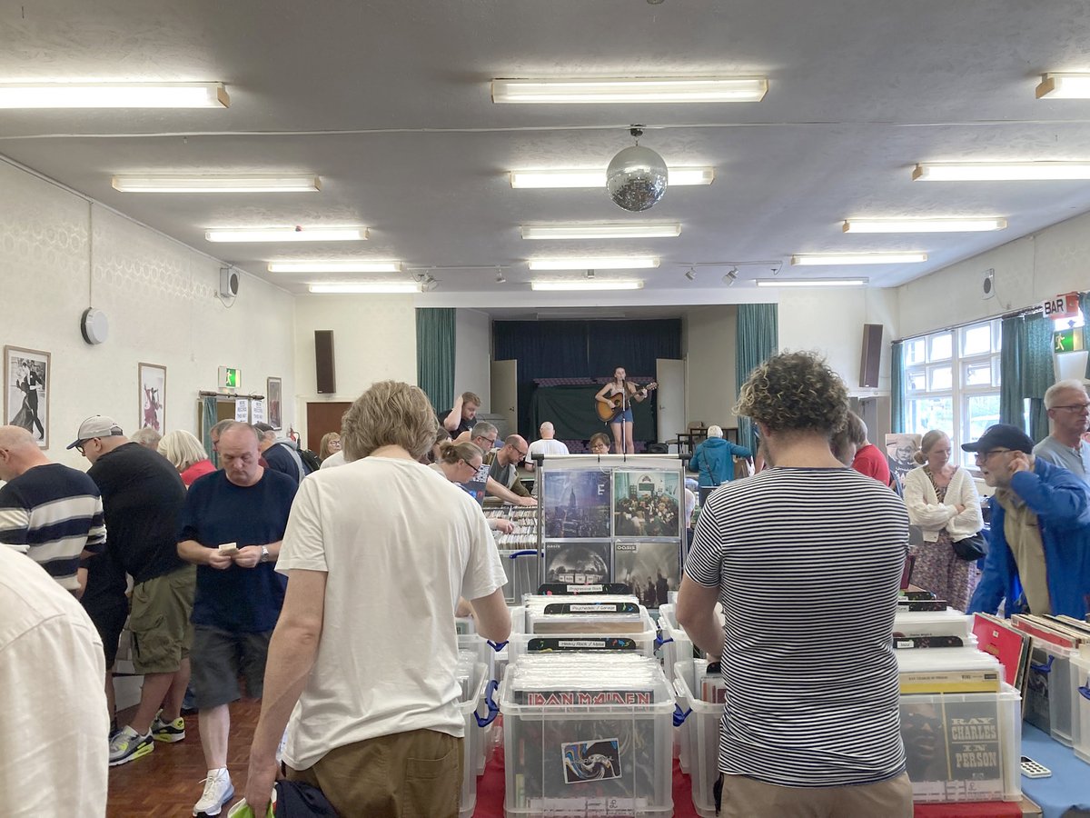 It’s on TODAY! The Christmas Vinyl Record Fair is at Woodley Civic Hall, Stockport. We open at 10am!
#vinyl #records #stockport #recordfair #vinylrecordfair #vinylrecords #event #gifts #manchester #fair #sunday #rock #prog #punk #reggae #soul #northernsoul #christmaspresents