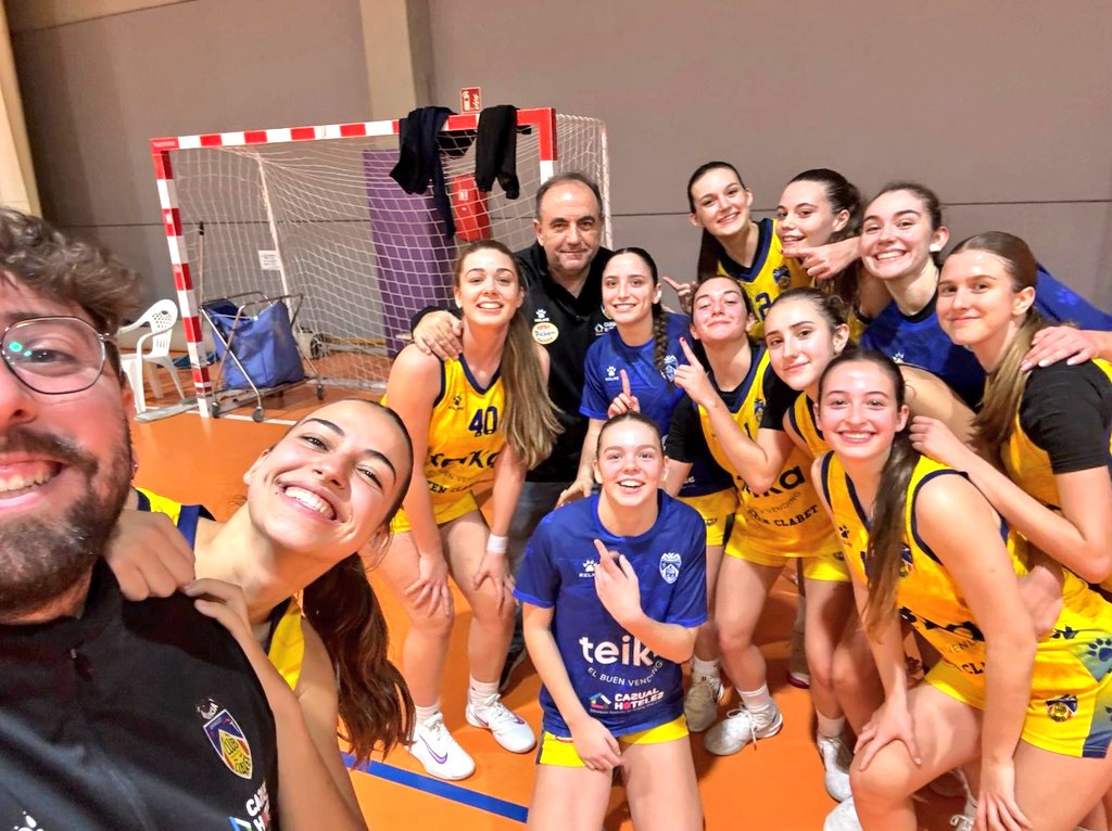 CB Claret Benimaclet tweet media