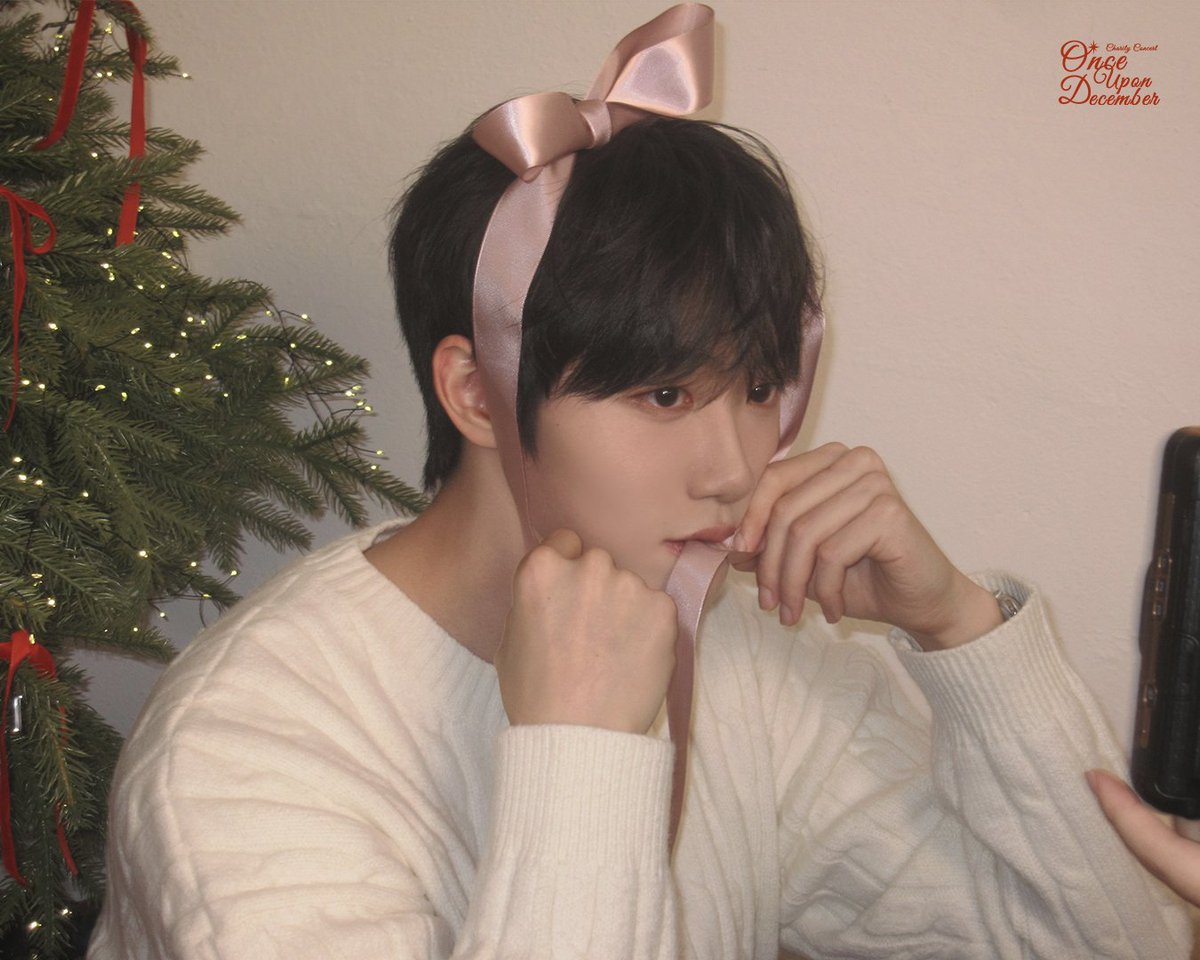 onceupon_dec's tweet photo. 뮤지컬 기부콘서트
𝐎𝐧𝐜𝐞 𝐔𝐩𝐨𝐧 𝐃𝐞𝐜𝐞𝐦𝐛𝐞𝐫 𝟐𝟎𝟐𝟓🎄
💌프로필 비하인드 디카ver.

공연 D-1🎀

#차규민
#김채승
#최하람 

-
2025.12.15 3PM, 7PM
구름아래소극장

#뮤지컬 #기부콘서트 #onceupondecember https://t.co/IyekH0aQ4Z