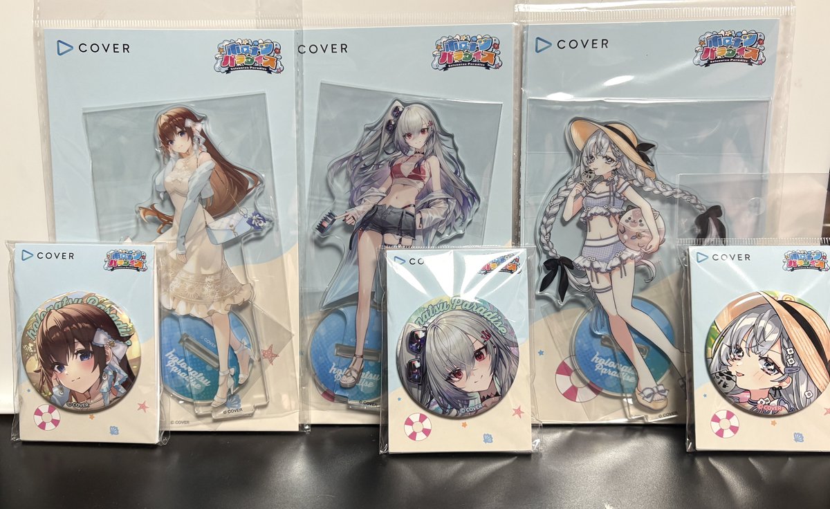 缶バッジアクスタ ホロナツのアクスタや缶バッジ等届きました ╰(*´︶`*)╯♡