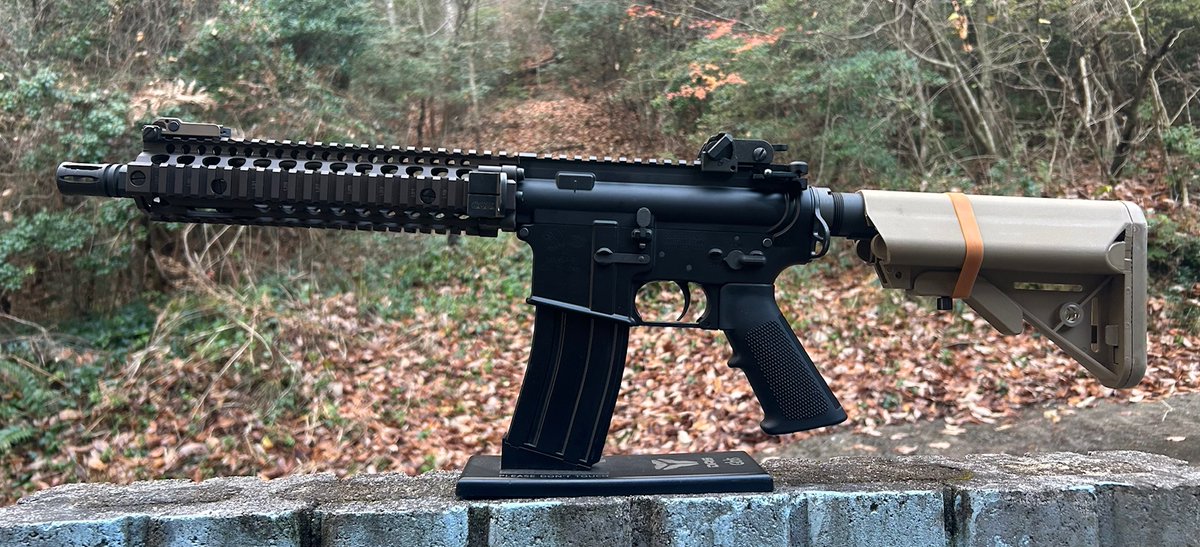 お客様からの依頼で面白い仕様を作成致しました。 見た目はMk18 Mod1