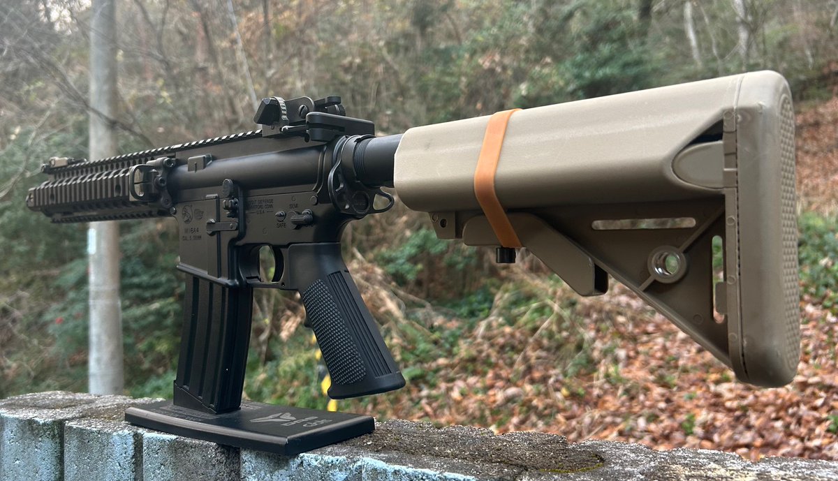 お客様からの依頼で面白い仕様を作成致しました。 見た目はMk18 Mod1