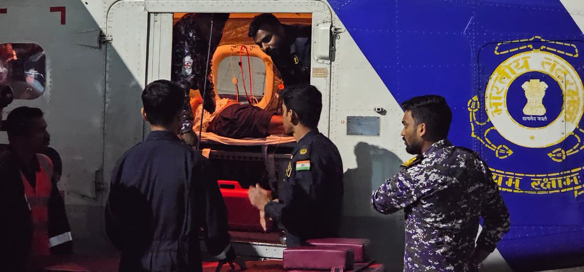 IndiaCoastGuard's tweet image. Responding to urgent medical evacuation #MEDEVAC request received on 13 Dec 25 from UTL Administration for 75 yr old male patient diagnosed with acute subacute subdural hematoma, @IndiaCoastGuard #Dornier aircraft executed the life saving mission in the early hrs of 14 Dec 25 and