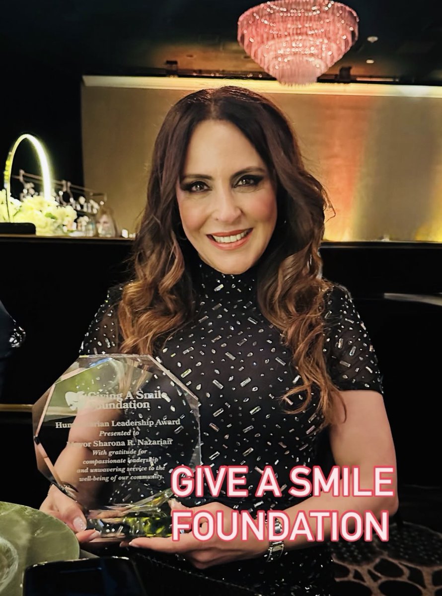 sharona4bh's tweet photo. Honored to receive the Humanitarian Award from the Give A Smile Foundation. Their work restoring confidence and hope to young people is truly life changing. Grateful for an unforgettable evening celebrating compassion, service, and the power of community.
#GiveASmile #Sharona4BH https://t.co/UFkWEPTVJi