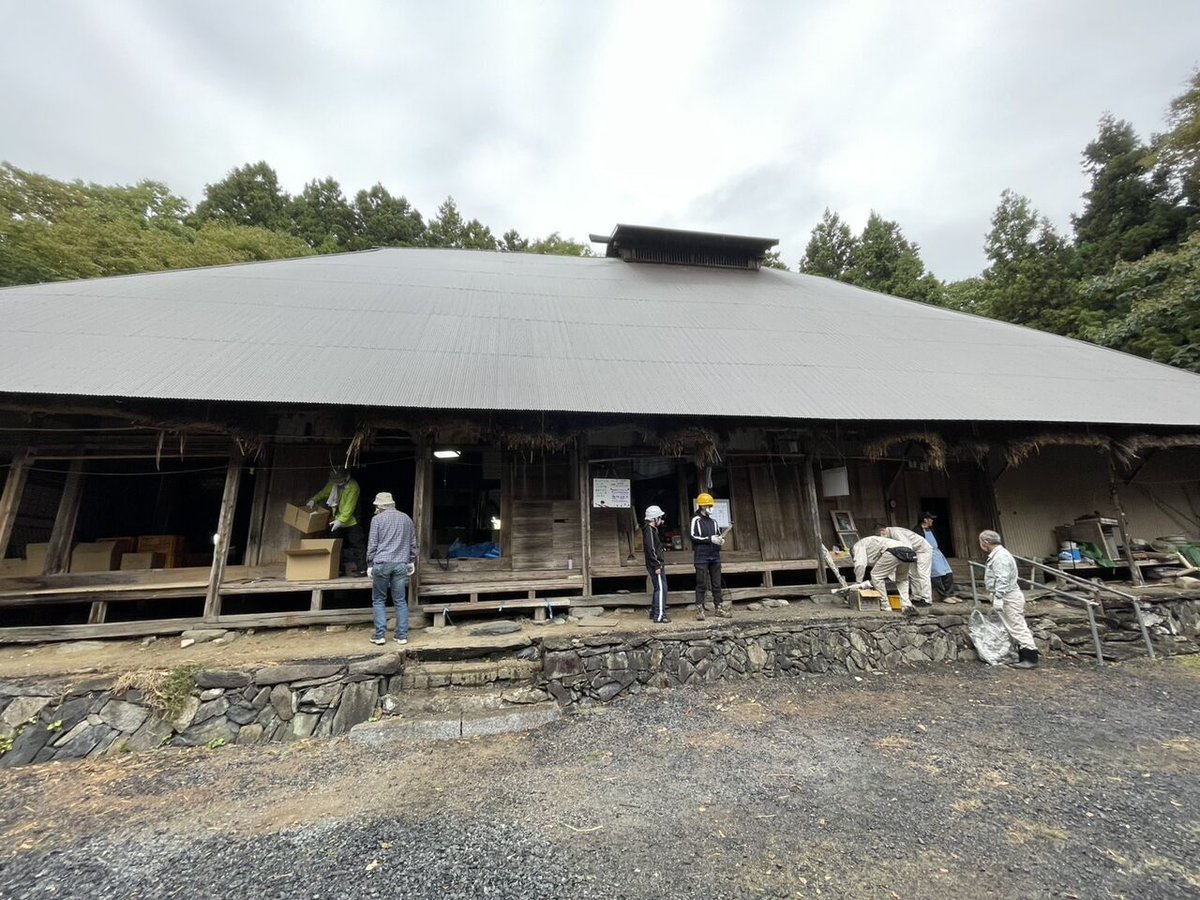 evinyu's tweet image. 災害科学国際研究所で古文書教室をしている学生たちのサークル「みちのく古文書同好会」のブログです。
今回は先月、岩手県一関市で隠れキリシタン伝承のある古民家における保全活動（今回は整理作業）について書いております。是非ご覧下さい。
saigaibunkakenkyu.livedoor.blog/arc.../2900906…