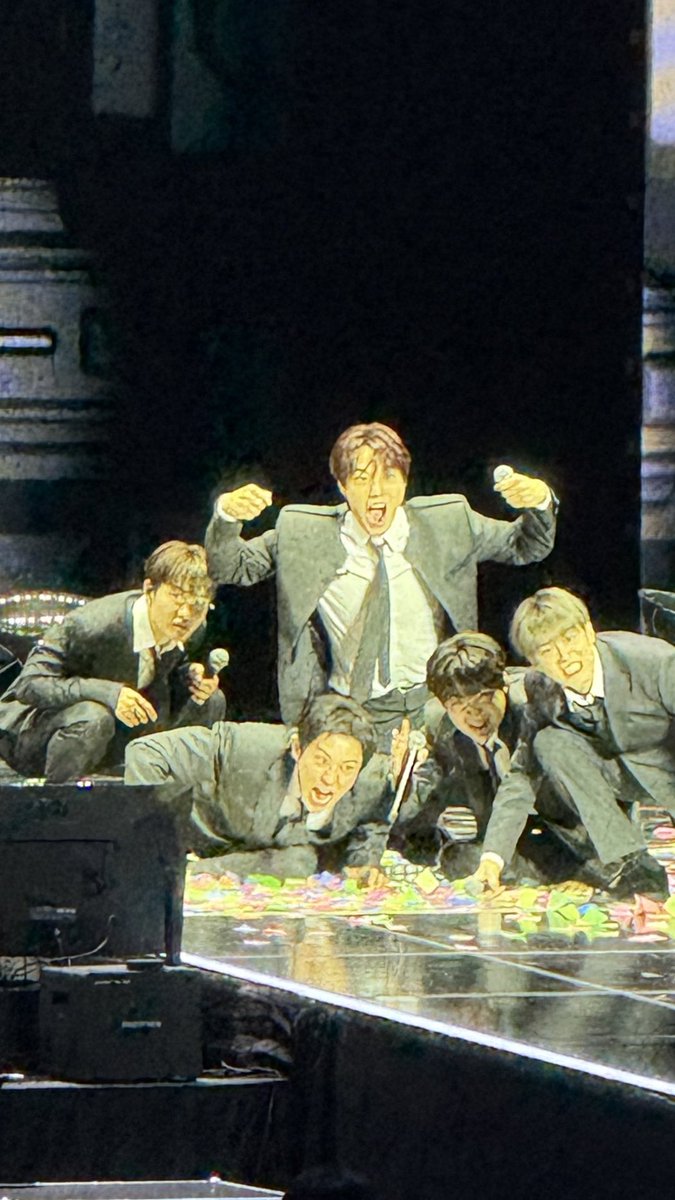 폰으로 찍어서 화질 꾸진대…
넘 웃긴다 ㅋㅋㅋㅋㅋ 애들 넘 웃겨 ㅋㅋㅋㅋ