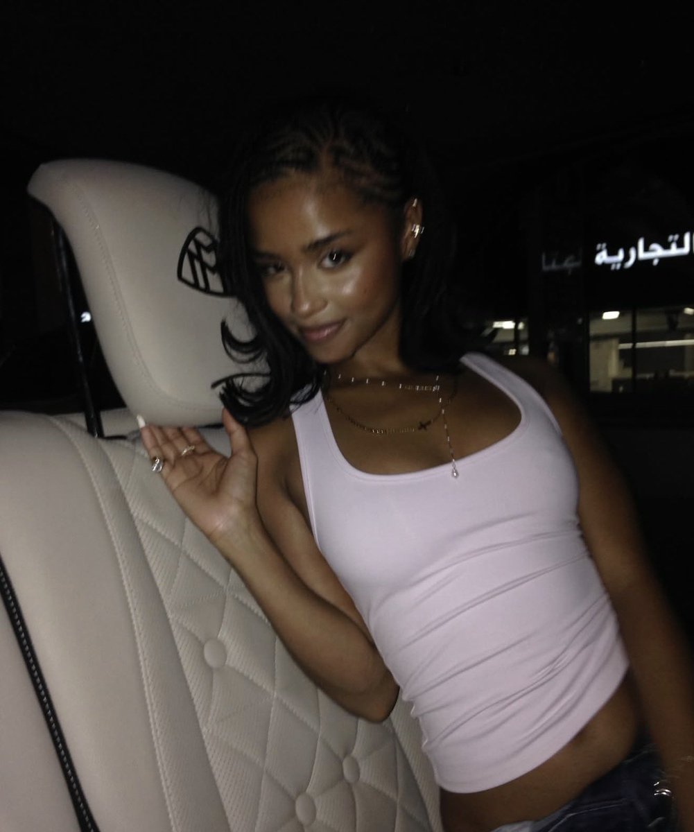 TYLAFILE's tweet image. New Tyla photos 📸