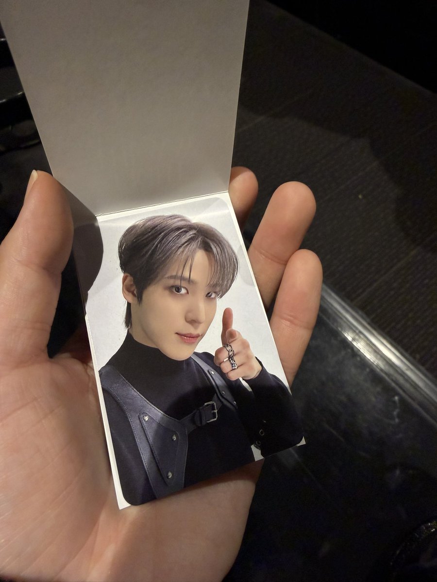 ATEEZ VR CONCERT:LIGHT THE WAY
入場特典 特典トレカ第1弾　交換

譲　ユノ

求　ソンファ

本日赤池での手渡し交換
郵送交換

条件に合う方がいましたら、お声がけよろしくお願い致します🙇‍♀️
#ATEEZ交換