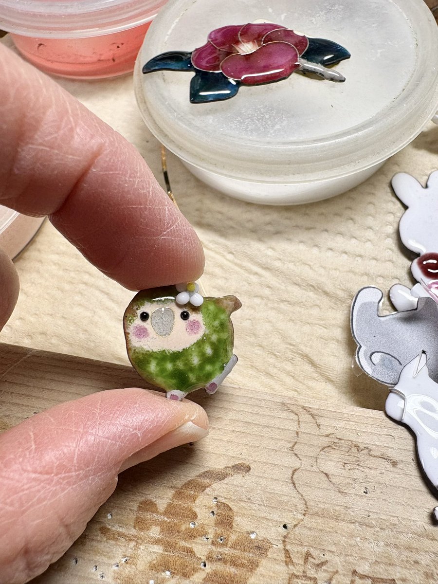 カカポ子ちゃんピンバッジ
小さいですー