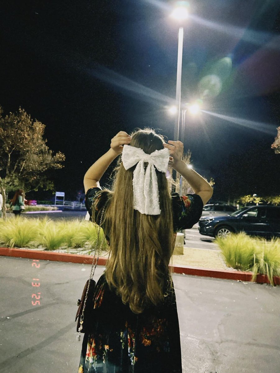 KarolinaRo330's tweet photo. Nothing lasts forever, but this feels close🚦✨🌙⭐️ https://t.co/w2Ho4UwVFx