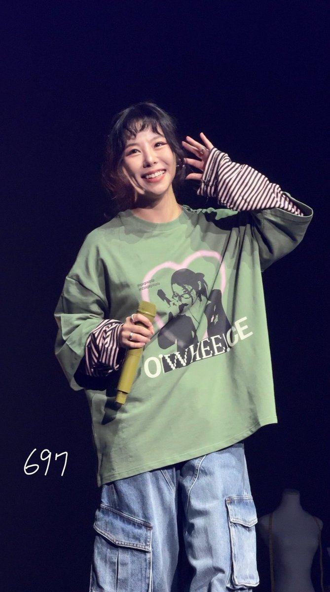 251213
휘인 팬콘 OWHEECE in Kaohsiung 
우리 대표님 고생 많이 했어용🫳🏻❤️
#마마무 #휘인 #MAMAMOO #WHEEIN