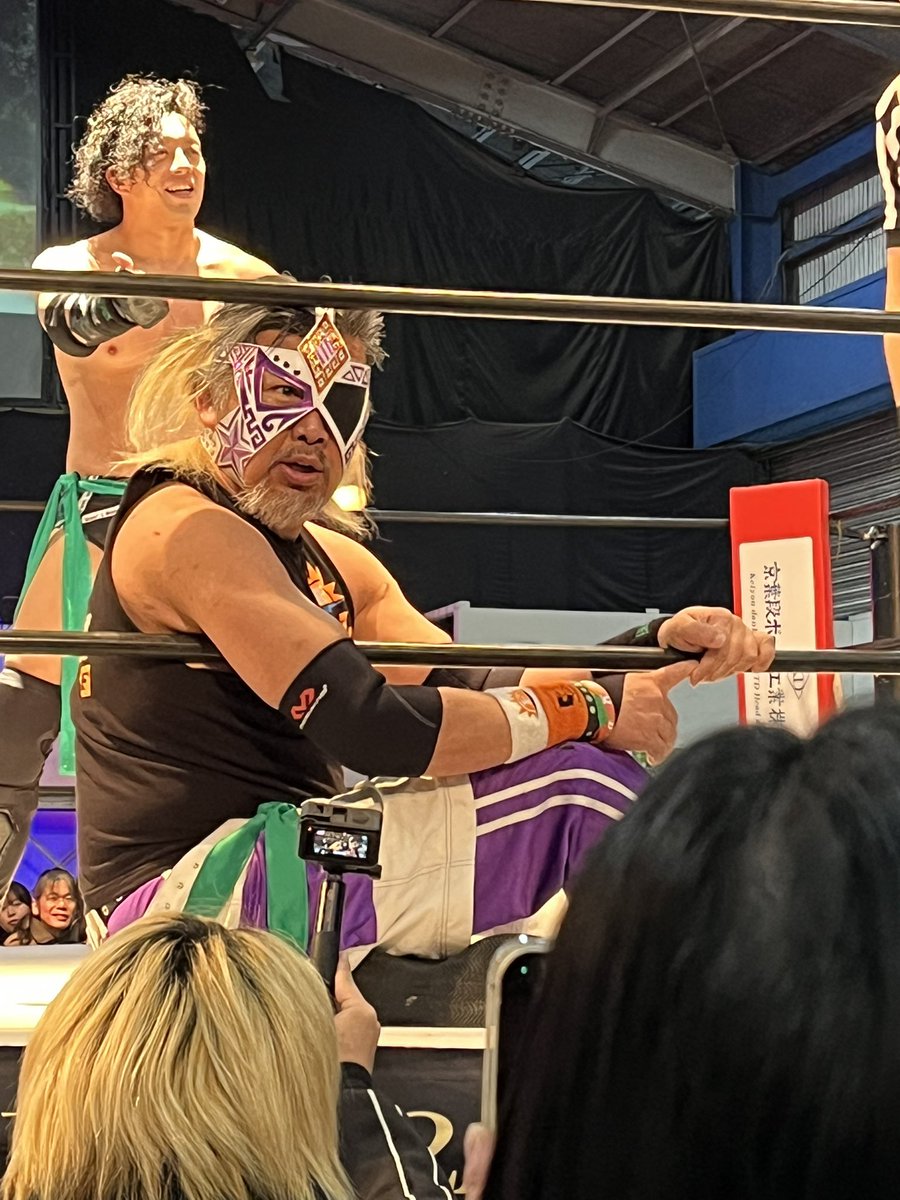 泣いちゃう藤田さん
顔が泣いてない😭

 #吉田綾斗10周年記念大会