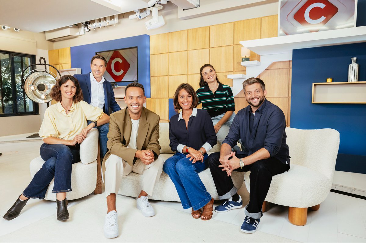 #Audiences | #France5

Record de saison pour <a href="/cavousf5/">C à vous</a> du samedi <a href="/mohamedbouhafsi/">Mohamed Bouhafsi</a> 

📍7.9 % de PDA 
📍1 058 000 TVSP

➡️ Disponible sur France.tv
