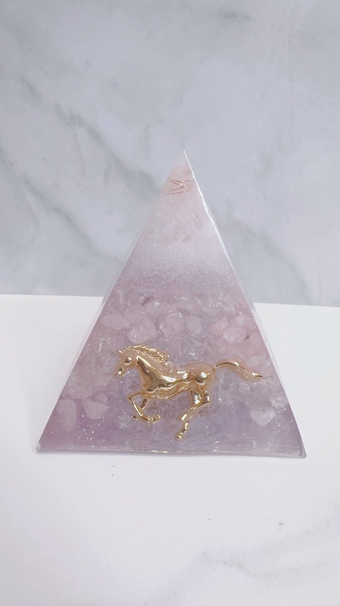 CHAKRA✧大きな2匹の馬さん型のオルゴナイト CHAKRA✧大きな2匹の馬さん型のオルゴナイト 最強陰陽統合オルゴナイト勾玉