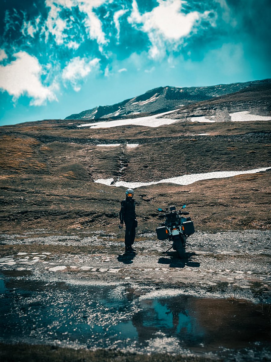 Bon dimanche à tous. Dans quelques temps, on sera de nouveau là-haut, à profiter des beautés qui nous attendent maintenant sous la neige. 🏔️

🔗🎬🍿 Lien de la vidéo du roadtrip: youtu.be/dXkKTbmTo3c?si…