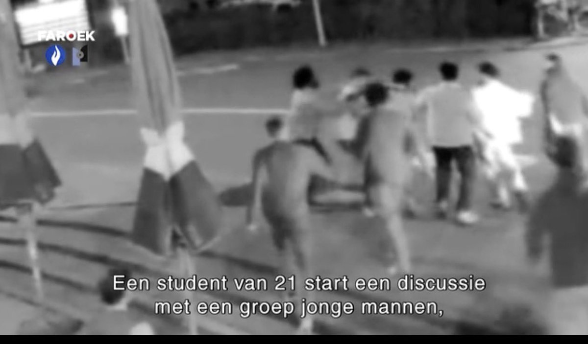 vanopstalbart1's tweet image. Tim, 21 jaar, vocht dagen voor zijn leven nadat hij de multicultuur aan den lijve mocht ondervinden.

Mocht u deze 2 toekomstige artsen en de ingenieur herkennen, de politie van Gent zoekt ze.