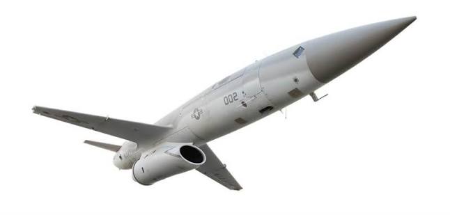 TRUFAULT's tweet photo. Taiwán está desarrollando el #ChienFengIV, un dron antibuque "kamikaze" de bajo coste y con IA, en colaboración con la empresa estadounidense #Kratos.
Se trata básicamente de un dron de blancos MQM-178 #Firejet mejorado.
🇹🇼🇺🇲
#dron #drone #technology #tech #AI #Future #War https://t.co/oNBnBk5T7u
