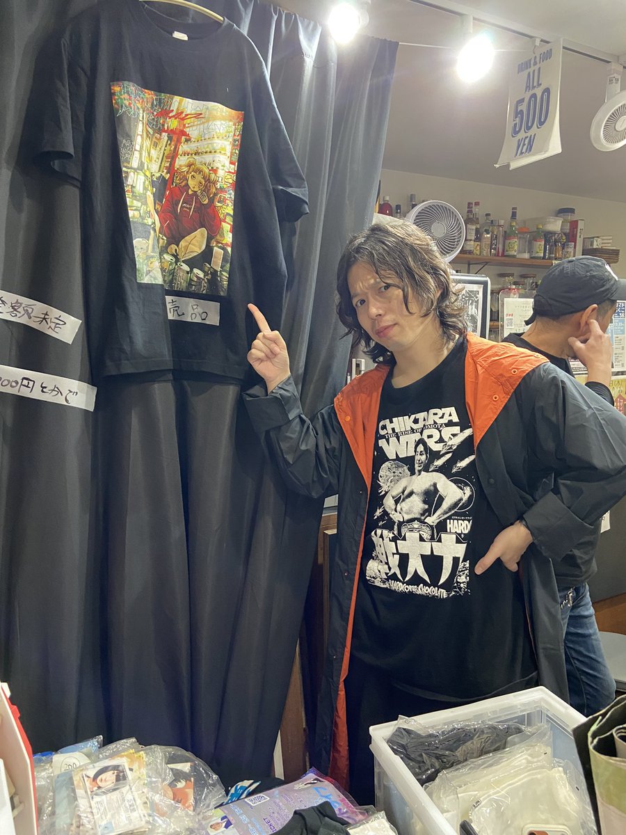 我らの大内ライダーも参加している新宿cafe COMADで開催中の「新宿闇市11」へ行ってきました。中2のとき大変お世話になった喜国雅彦先生の「傷だらけの天使たち」の原画を購しました！喜国雅彦先生、国樹由香先生ご夫婦とても優しいお方でした！
<a href="/kunikikuni/">喜国雅彦＆国樹由香</a>  <a href="/Ohuchi_RIDER/">大内ライダー</a>