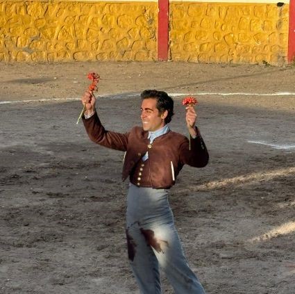 📝 CRÓNICAS

👉 Miguel de Pablo triunfa en el festival de Arequipa
chicuelinasytafalleras.com/cronicas/migue… <a href="/M_dePablo/">Miguel De Pablo</a>