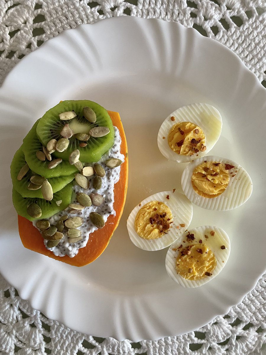 lillirgds's tweet image. amo comer bonito