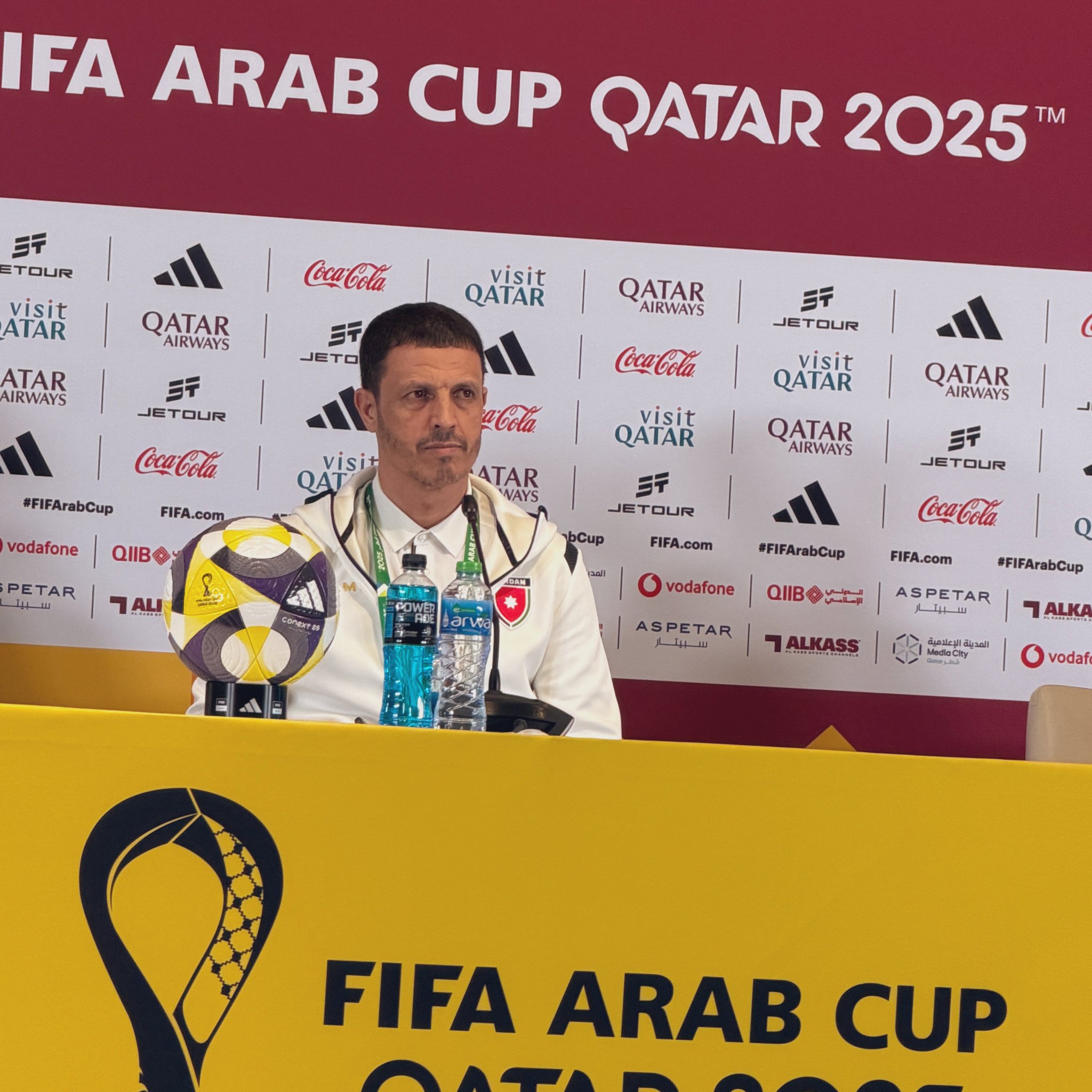 جمال السلامي مدرب منتخب الأردن في المؤتمر الصحافي: - منحنا بعض اللاعبين راحة بالأمس واليوم سيكون التحضير النهائي، سنواجه فريق قوي ومرشح وليس لديه غيابات، ولدينا غياب مهم ولأول مرة سنلعب بدون يزن النعيمات وموسى التعمري سويّا وسندافع عن حظوظنا في المواجهة. #السعودية_الأردن 