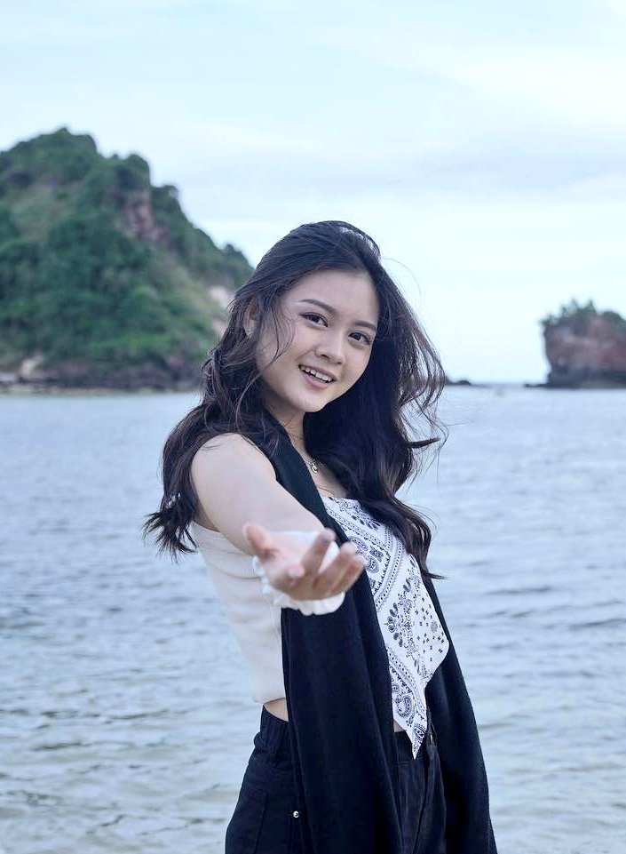 CapGuy_'s tweet image. Angel 🥰
#SunDate