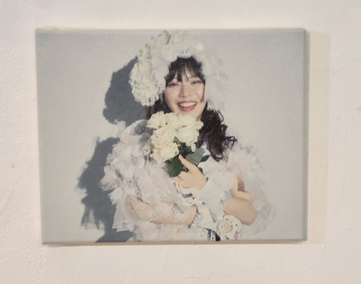 macharing's tweet photo. デビュー10周年の写真展行ってきた。
Best Regards!　思い出した。
10周年おめでとう。
#真楪伶　#星霜に咲く軌跡 https://t.co/IlS9mAyVBo
