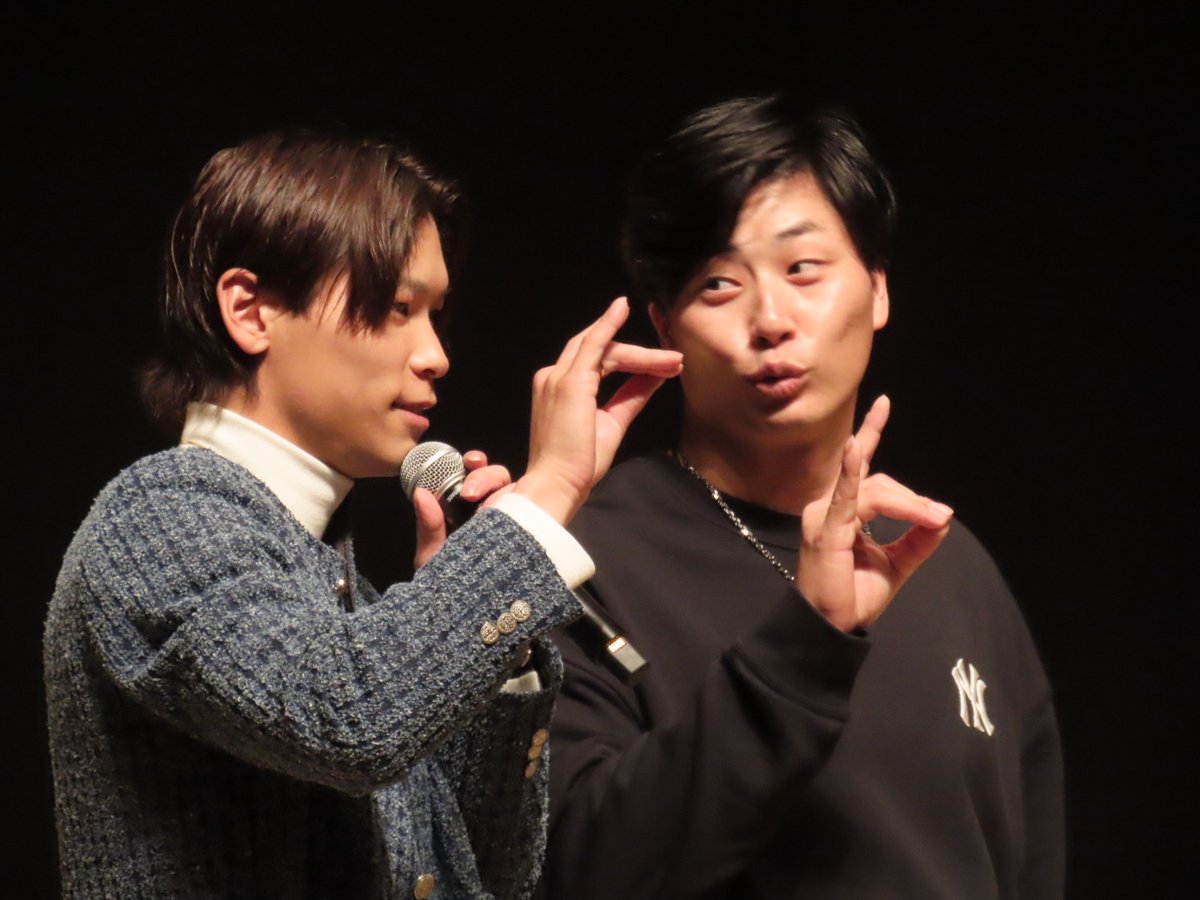 30t0409's tweet photo. 顔でもきつねポーズ🦊してくれてる廣岡選手♥

#廣岡大志
#オリックスバファローズ 
#FanFanTalk https://t.co/168e8bUGxd